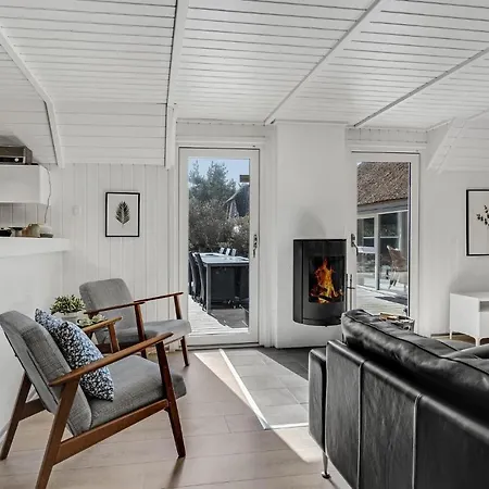 Holiday home Lovely In With Indoor Swimming Pool
